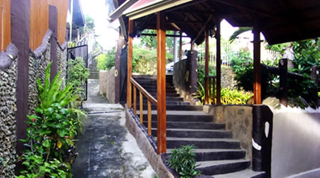 Casa Rey Francis Pension House & Restaurant Bed and Breakfast Tagbilaran-stad Buitenkant foto