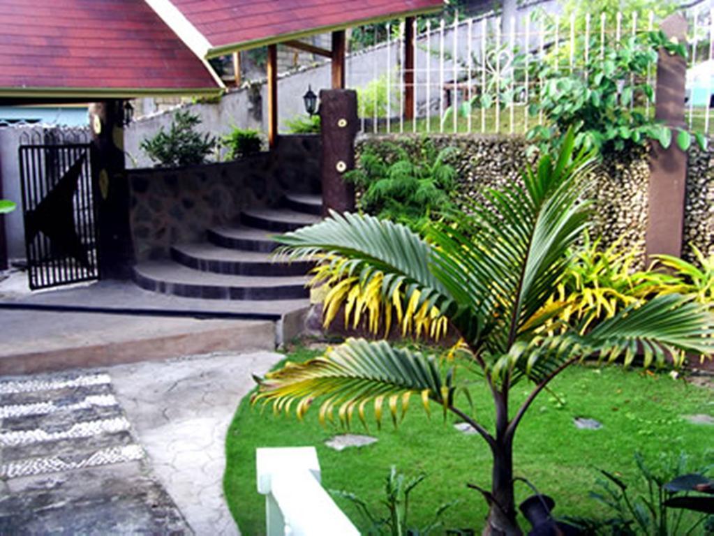 Casa Rey Francis Pension House & Restaurant Bed and Breakfast Tagbilaran-stad Buitenkant foto