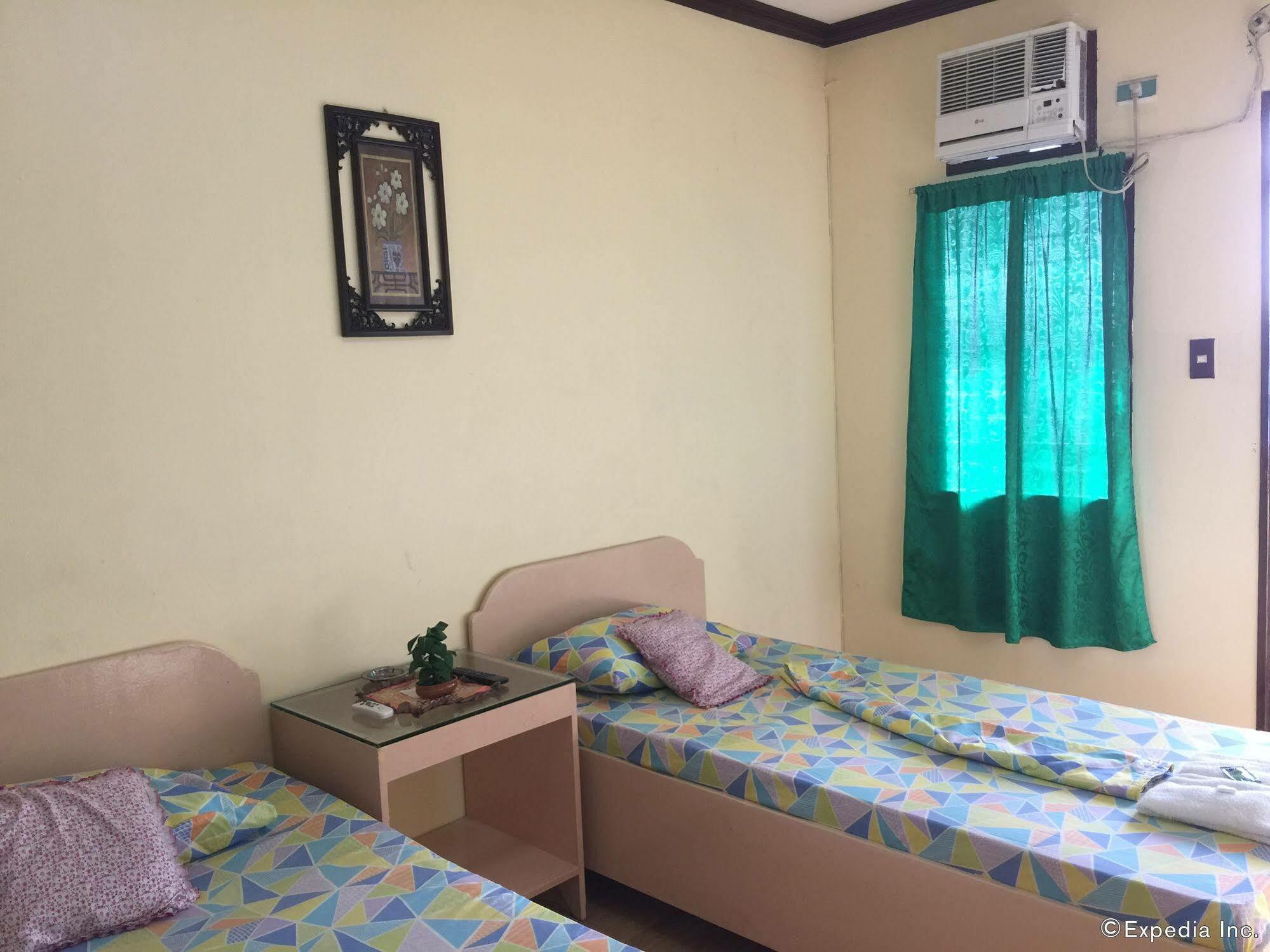 Casa Rey Francis Pension House & Restaurant Bed and Breakfast Tagbilaran-stad Buitenkant foto